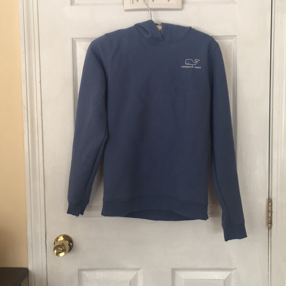 Vineyard vines blue sweatshirt